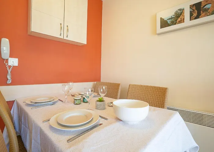 L'esquinade Fh 003 By Interhome *