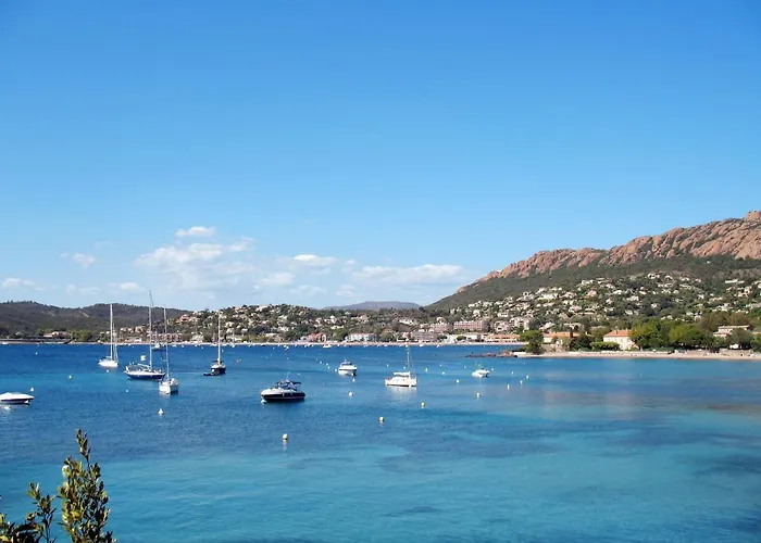 L'esquinade Fh 003 By Interhome *